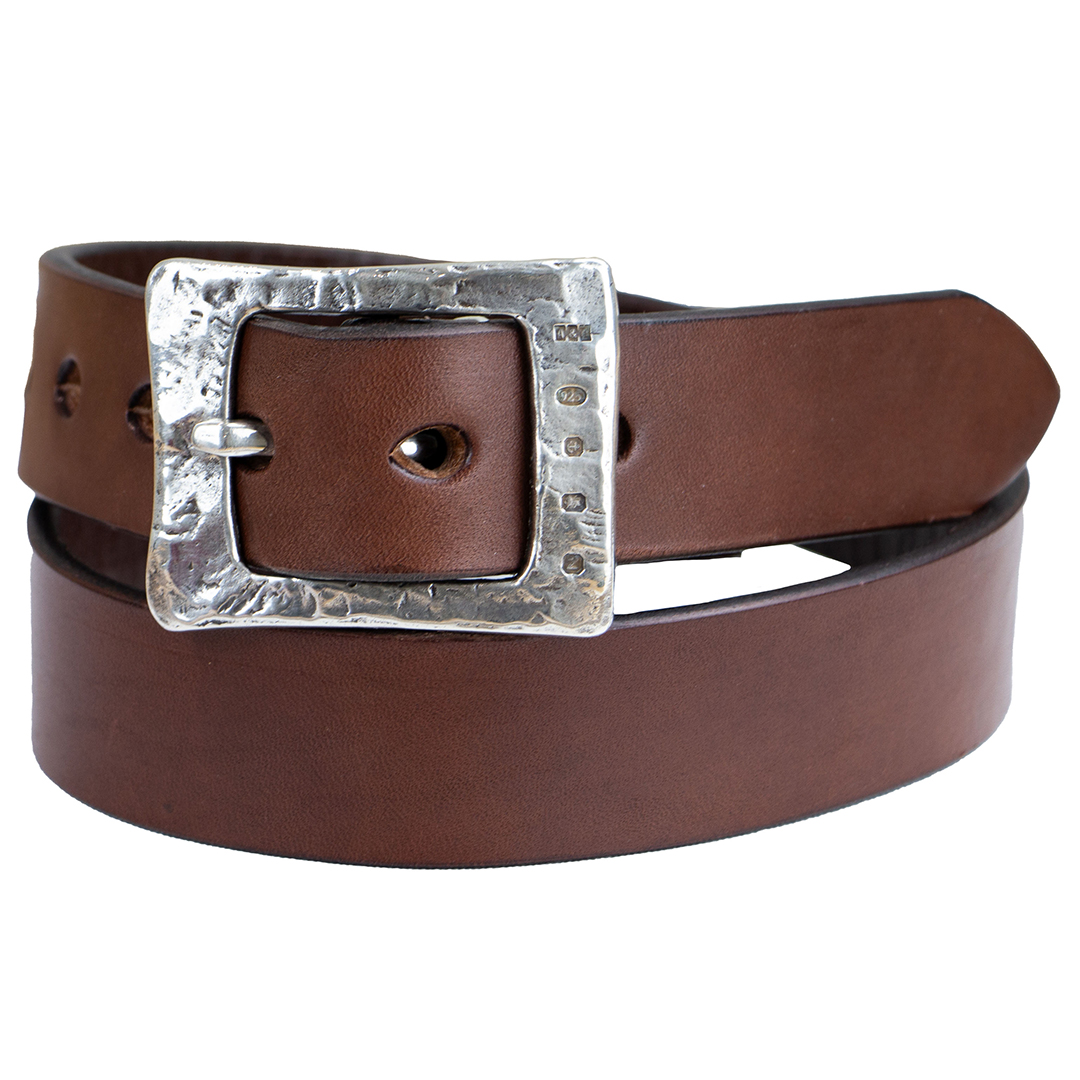 silver buckled belt